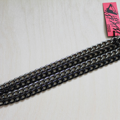 Lightweight chain bracelet