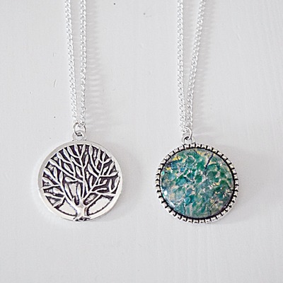 Reversible tree of life pendant