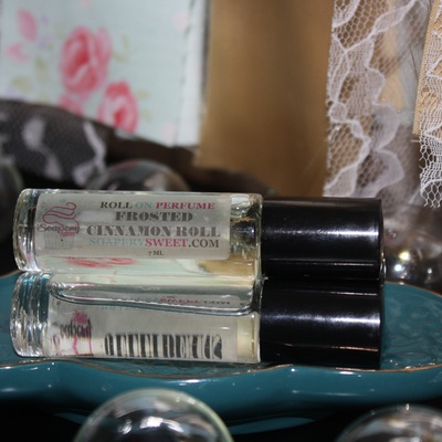 Frosted cinnamon roll roll on perfume 7 ml