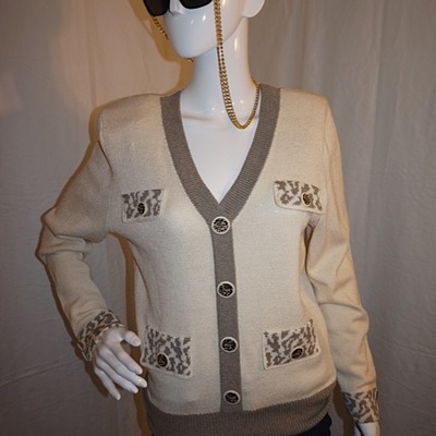 Vintage epic cream sweater, size m-l