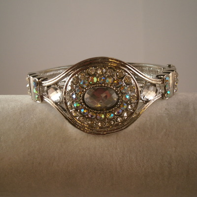 Oval rhinestone diamond - look bracelet hinged silver plated free shipping