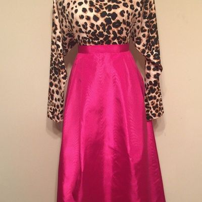 Fuchsia pleated skirt size 14