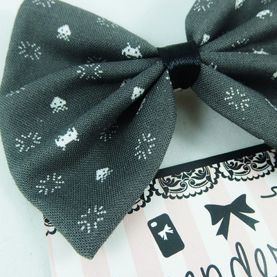 Black and white retro space invaders gamer fabric hair bow - Thumbnail 4