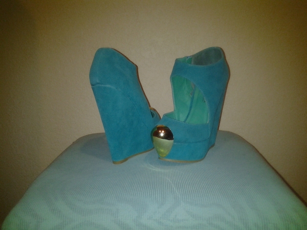 Devan Wedge- Seagreen