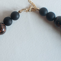 Creamy White Flower Felt Balls Gold Metal Bar Necklace, Custom Gold Bar Pendant Necklace, White Floral Necklace, NL0781 - Thumbnail 4