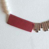 Red Leather Gold Metal Glass Pearl Statement Necklace, Bridal Pearl Statement Necklace, Faux Fashion Pearl Necklace, NL0780 - Thumbnail 3