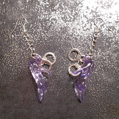 Handcuffs and high heels fetish earrings (purple)