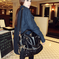 Paillette Shoulder Handbag - Thumbnail 2