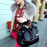 Paillette Shoulder Handbag - Thumbnail 3