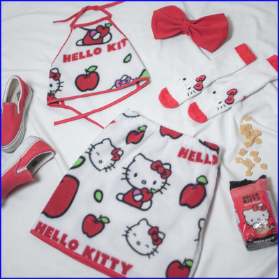 Wenopia phtfurry hello kitty fuzzy halter and skirt
