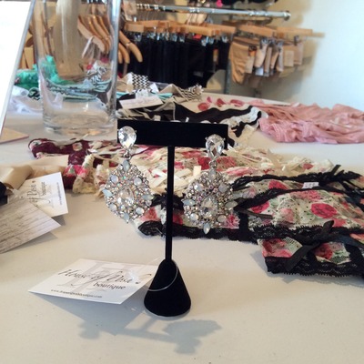 Earrings  - Thumbnail 3