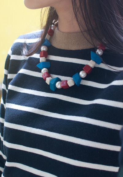 Mixed Beaded Bib Red White Blue Chunky Statement Necklace NL0614