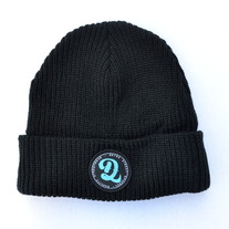 Essence Beanie in Black