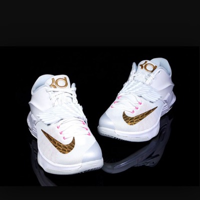 Kd vii aunt pearl men!!