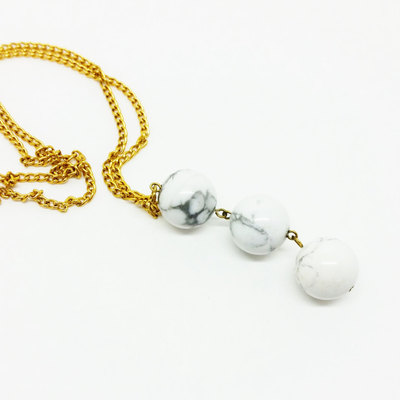 White howlite necklace : the juno necklace