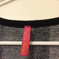 Plaid Cardigan - Thumbnail 1