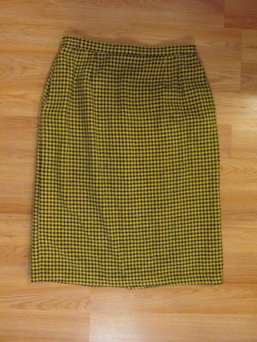 Houndstooth Pencil Skirt  (MISSING BUTTON-AS IS)