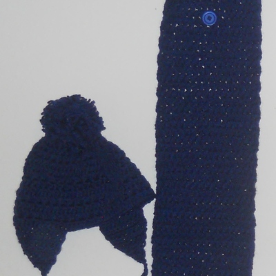 Crochet baby toboggan with puffball with scarf