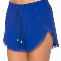 Crochet-Trimmed Shorts - Thumbnail 3