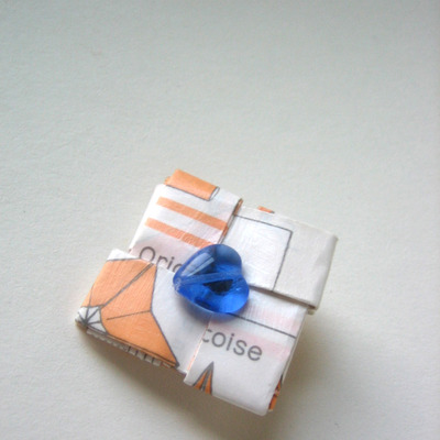 Blue & orange origami pin - eco & colorful - Thumbnail 4