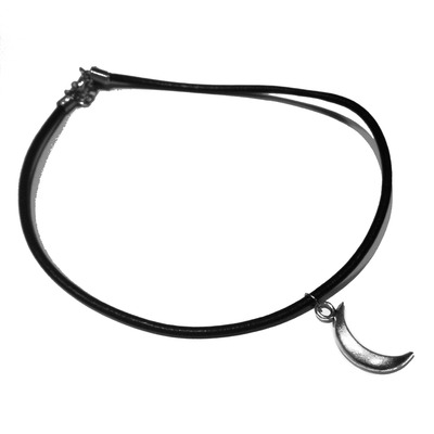 Crescent rod necklace