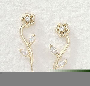 diamond flower  ear pin