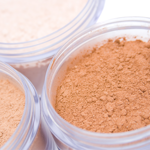 Retractable Travel Mineral Foundation Brush - Thumbnail 2