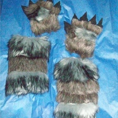 Wild thing faux fur gloves and legwarmers set