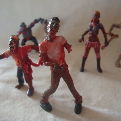 Custom painted z.o.m.b.i.e mini figures