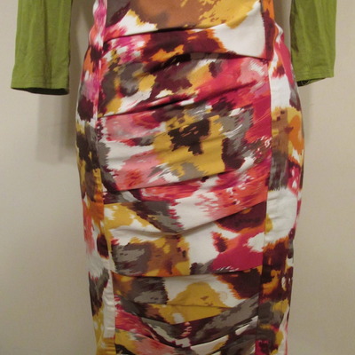 Size 12 spring pleated pencil skirt