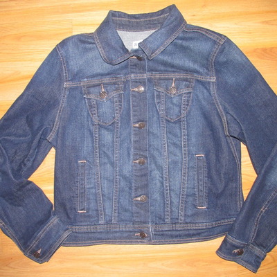 Size l old navy jean jacket