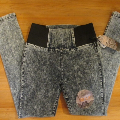Size l (juniors) new acid wash jegging/leggings