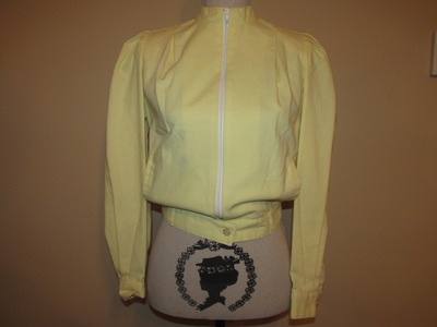 Size S Vintage Pleated Cropped Jacket
