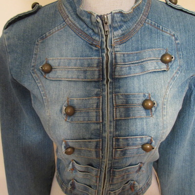 Size m bellhop denim cropped jacket