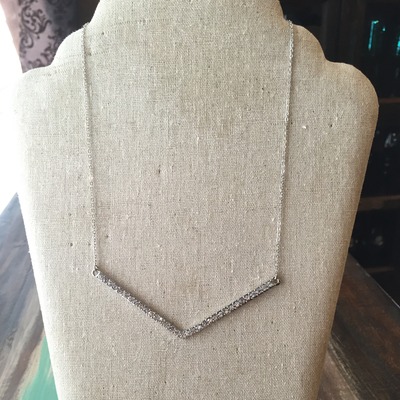 Rhinestone "v" bar necklace