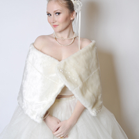 Snow Angel Faux Fur Stole with Beading - Thumbnail 3