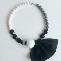Black Flower Felt Wedding Necklace NL0822 - Thumbnail 1