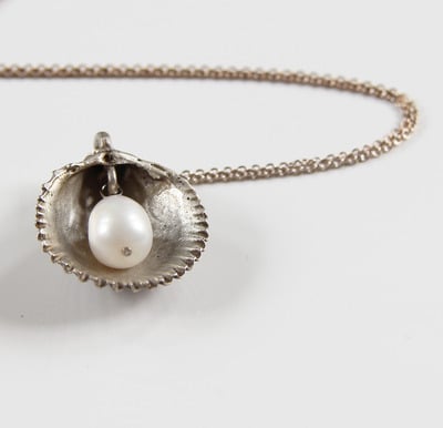 Cast Sterling Silver Shell Necklace with Freshwater Pearl