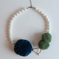 Navy Blue Felt Flower Green Balls Statement Necklace NL0828 - Thumbnail 3