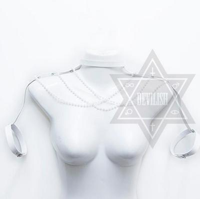 Pure pearl harness
