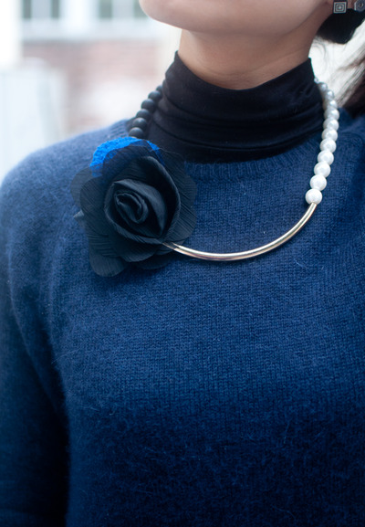 Black Lace Flower Metal Pendant Necklace NL0829