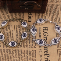 Harajuku Devil Eyes Bracelet - Thumbnail 1