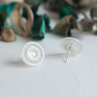 White Vintage Style Earrings ER0850 - Thumbnail 2