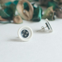 Vintage White Button Earrings ER0839 - Thumbnail 1