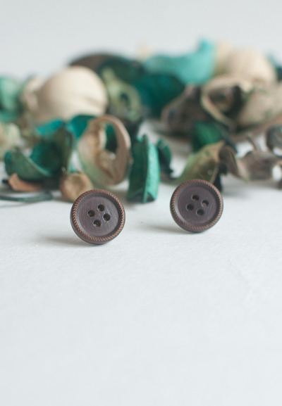 Brown Vintage Button Earrings ER0844