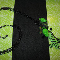 Ultra Long Skull and Inverted Cross Necklace (Green)  - Thumbnail 3
