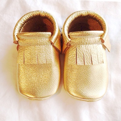 Gold moccs