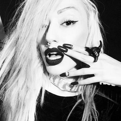 Witch choker
