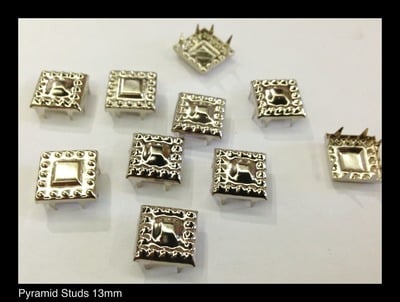 Pyramid Studs 12mm