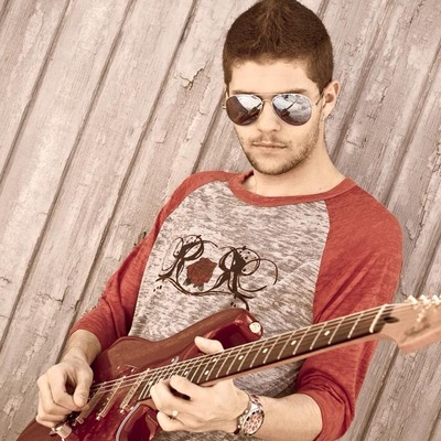 Red ribbon rose raglan shirt